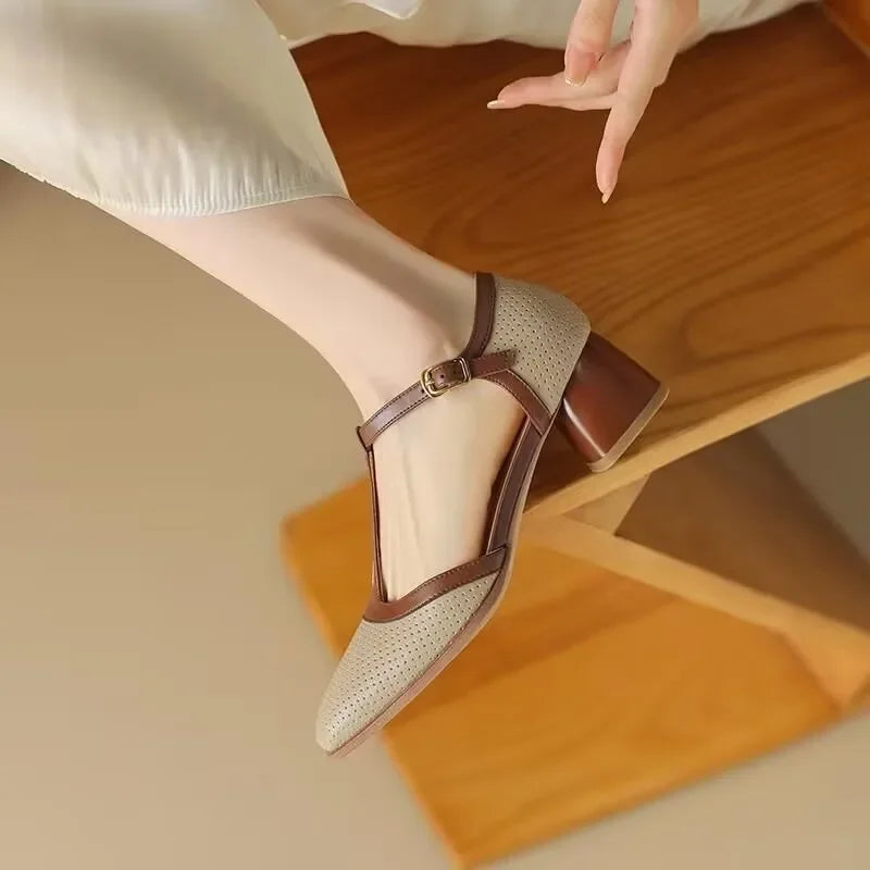 あまり｜アイボリー切り替え Tストラップパンプス